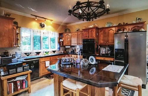 Franklin House | Gorgeous suite With two bedrooms and two baths