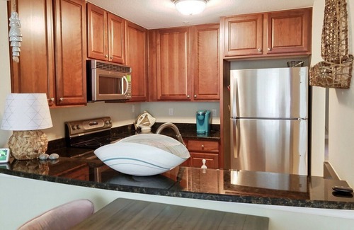 Ruskin House | Gorgeous Sunsets at Bahia Beach Retreat w/Personal Tiki Bar