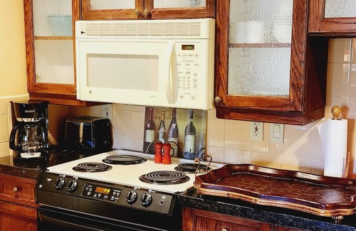 South Shore Apartment | Gorgeous turn key apartment located in Lake Las Vegas Resort on golf course