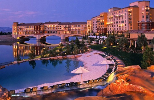 South Shore Apartment | Gorgeous turn key apartment located in Lake Las Vegas Resort on golf course