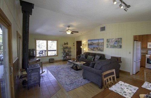 Mountain Club Cabin | Gorgeous Views from this 3-bed, 2-bath home in the pines - 10 min to Prescott