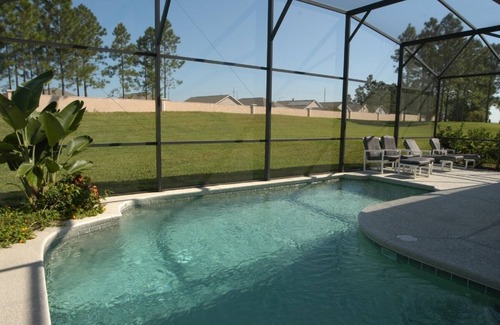 Calabay Parc Villa | Gorgeous Villa - newly remodeled, with a games room and 75" smart TV, extras!