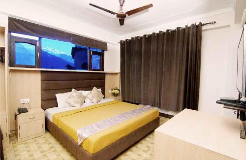 Model Town Hotel | Goroomgo Hotel Daddy Manali