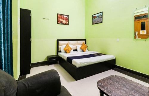 Varanasi Hotel | Goroomgo HR Guest House Varanasi Near Kashi Vishwanath Temple & Ghat - Best Hotel In Varanasi