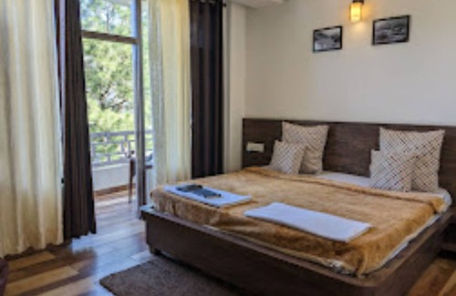 Chamba Hotel | Goroomgo MS Shepheard Hills Resort