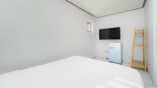 Sokcho House | Goseong Leumeleu63 Pension