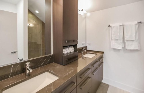 Ottawa House | Gossamer Breeze