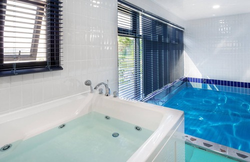 Sokcho House | Gosung Shalala Private Pool & Spa Villa