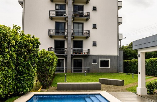Escazu Apartment | GR3AT Location! Apartment in Tr3jos MonteAlegre