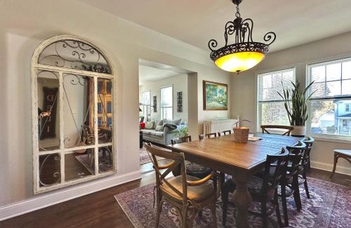 Port Washington Apartment | Grace Adventure House, Walk to Port, Shops, Beach