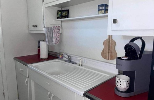 Whitehaven House | Graceland Escape · Comfortable Studio + Free Parking