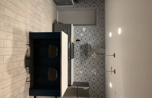 Whitehaven House | Graceland is a 2 minute drive away! 🔥Hot Tub🔥