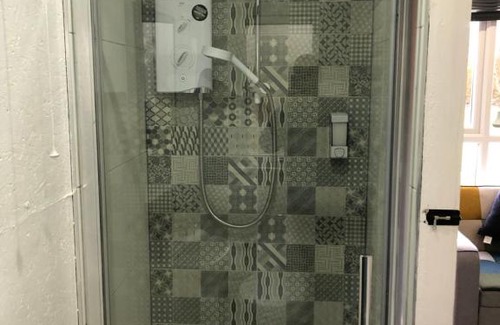 Magherafelt Other | Gracelands Glamping lodge 1