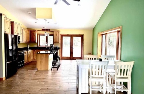 Itasca County House | Gracie- A spacious house near Swan Lake!