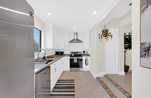 Flagami House | Gracious Gables 4 BR Home in Heart of MIA