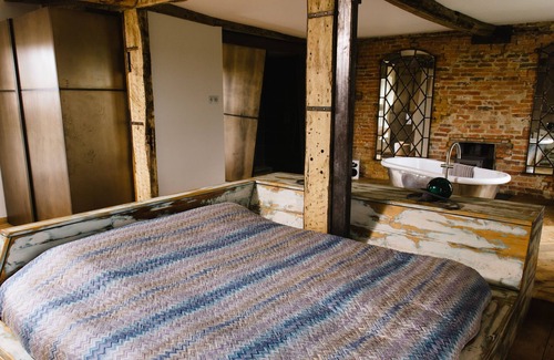 Wimborne Other | Grade 2 Listed Farmhouse close to beaches and New Forest