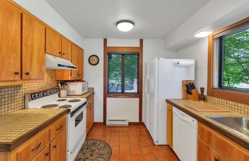 Graeagle House | Graeagle Meadows Townhome - 117 Graeagle Meadows