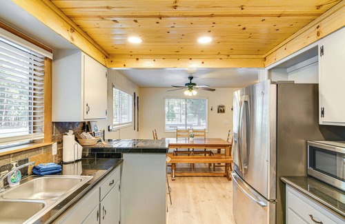 Graeagle Cottage | Graeagle Vacation Rental Cabin w/Game Room!