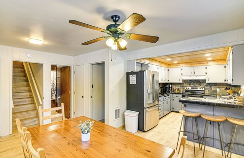 Graeagle Cottage | Graeagle Vacation Rental Cabin w/Game Room!