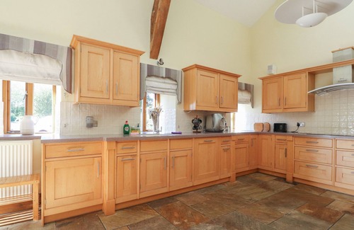 Fence Cottage | GRAINS BARN FARM, pet friendly, character holiday cottage in Fence