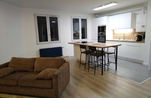 Pontault-Combault Apartment | Grand Appartement Lumineux 59 m²