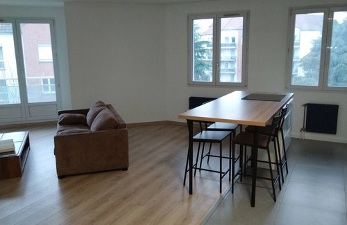 Pontault-Combault Apartment | Grand Appartement Lumineux 59 m²