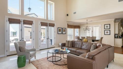 Temecula House | Grand Contento by AvantStay Extraordinary Estate w Pool Movie Room