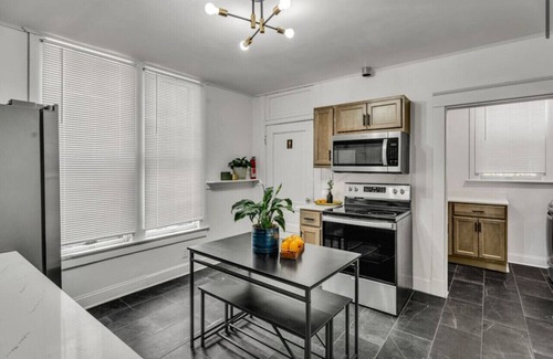 Evansville House | Grand Estates Room 5