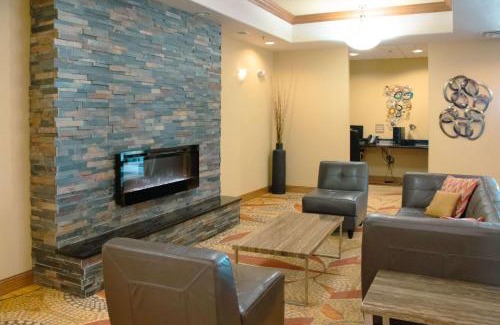 Grand Forks Hotel | Grand Forks Lodge and Suites