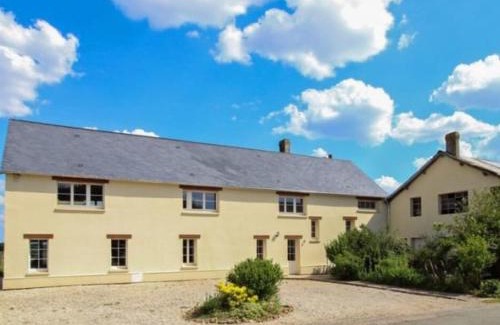 Couvains House | grand gîte à la campagne