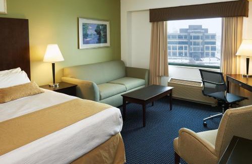 Dubuque Resort | Grand Harbor Resort and Waterpark