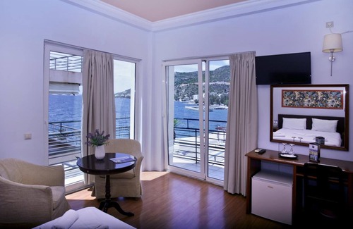 Loutraki Hotel | Grand Hotel Loutraki