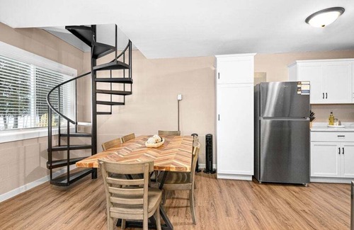 Saginaw Cabin | Grand Lake Getaway | Lake Front | Custom Sauna | 2 Cabins | Sleeps 12