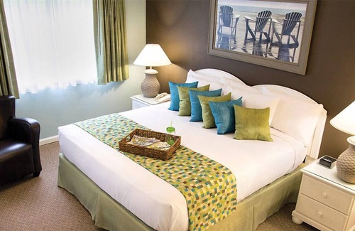 Surfside Beach Resort | Grand Palms Resort 1bdr Deluxe