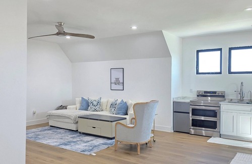 Waukee Apartment | Grand Studio in Waukee