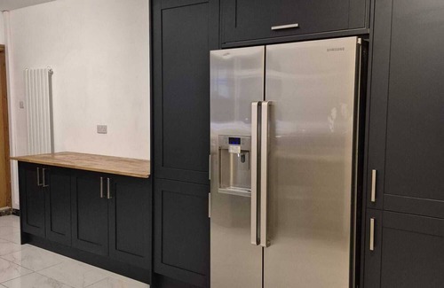 Welford House | Grand Vintage Home with Sauna & Style