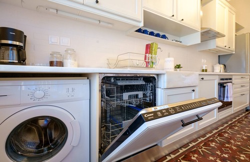 Old Town House | Grandma's Chic Home in Chania Venetian Harbor