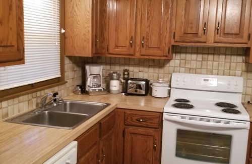 Goddard House | Grandma's house in the heart of Goddard