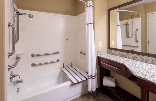 Morris Hotel | Grandstay Hotel And Suites Morris