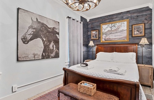 Buchanan Other | Grange Hill Farmhouse - unwind in wine country, 15 minutes from Lake Michigan