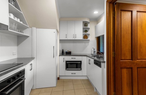 Fleurieu Peninsula Apartment | Granite Views Beachfront Apartment in Encounter Bay