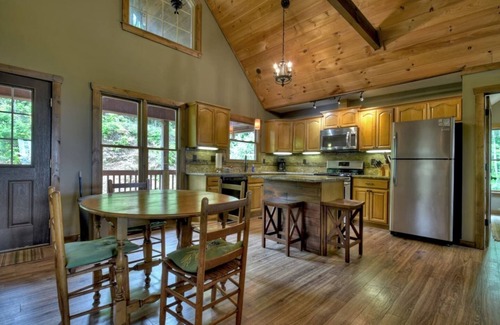 Chatsworth Cabin | Grassy Mountain View Cabin Cohutta Forest Ellijay