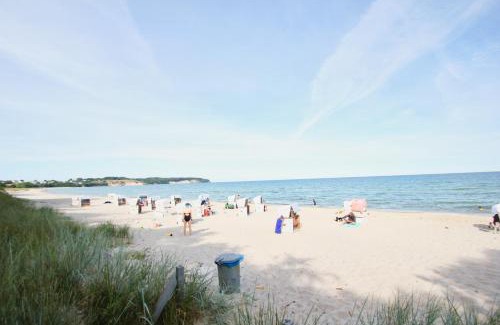 Gross Zicker Apartment | gratis Nutzung vom AHOI Erlebnisbad und Sauna in Sellin - Haus Inselwind FeWo MEERwind