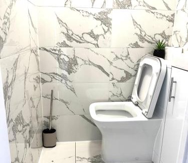 Gravesend Apartment | Gravesend 3 Beds By JADA Homes