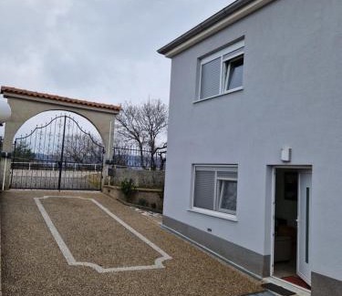 Rijeka Apartment | Grbaste51-Svilno,Rijeka