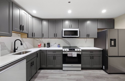Columbia Heights Apartment | Great 2BR New Apartment near Metro