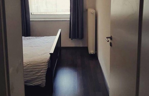 Dusseldorf Old Town Apartment | Great Apartment in GREAT Location!(Neustrasse!)