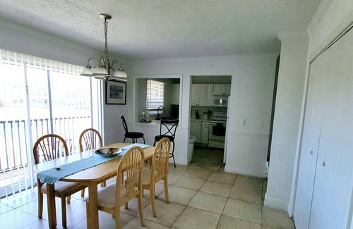 Lake Magdalene Condo | Great Condo Close To Busch Gardens!