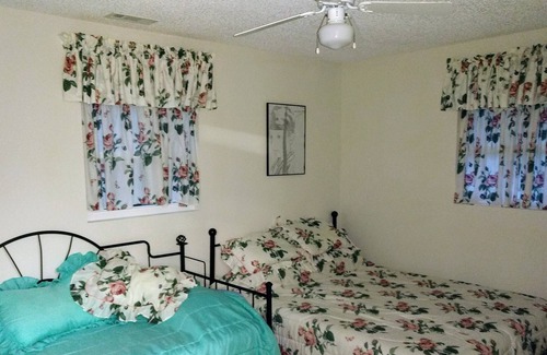 Protem House | Great fishing and lake fun home.