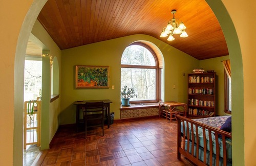 Bloomington House | Great for families, graduation or IU sporting events